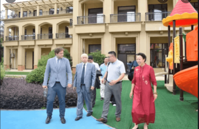 保羅外國語學校