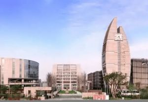 成都石室天府中學(xué)是民辦還是公立學(xué)校