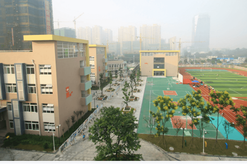 成都市溫江區(qū)光華實驗中學(xué)校