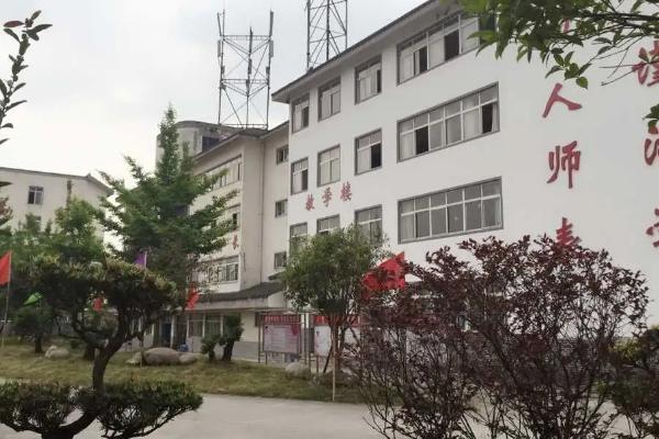 四川育英醫(yī)養(yǎng)科技技工學(xué)校