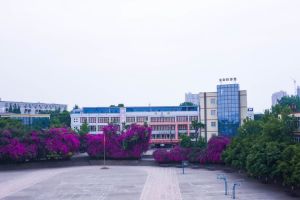 四川愛華學(xué)院2023年招生簡章招生專業(yè)和資助政策