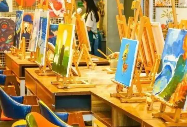 四川現(xiàn)代藝術學校錄取分數(shù)線