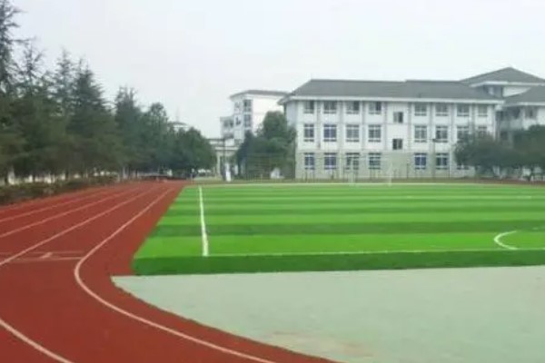 成都實(shí)用工程技術(shù)學(xué)校環(huán)境