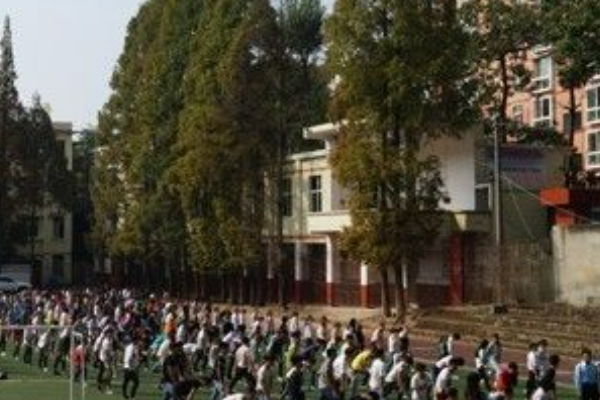 成都市恒輝技工學校