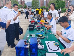 2023年通江職中校園環(huán)境_招生專業(yè)