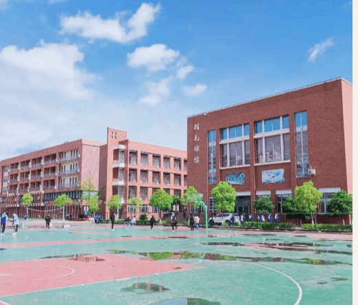 廣元市樹人中學