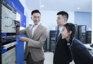 成都新華高級技工學(xué)校錄取方式_繳費方式