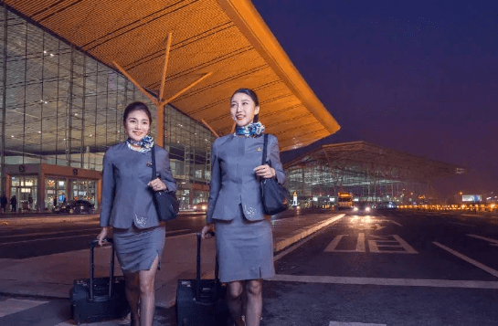 成都航空旅游職業(yè)學(xué)校