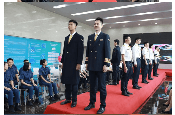 成都航空旅游職業(yè)學(xué)校