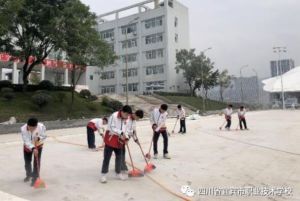 ?宜賓市職業(yè)技術學校學生就業(yè)指導_畢業(yè)生就業(yè)率