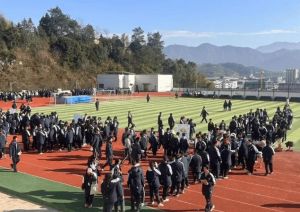 成都市龍泉二中2024年初升比例_升學(xué)成績好嗎