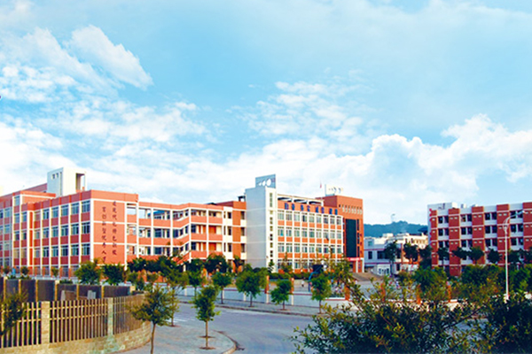瀘州市電子機(jī)械學(xué)校