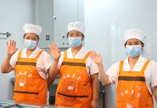 成都泛美航空旅游職業(yè)學(xué)校