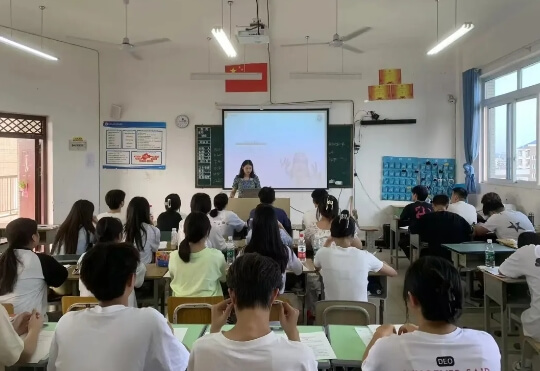 南充工貿(mào)科技職業(yè)學(xué)校