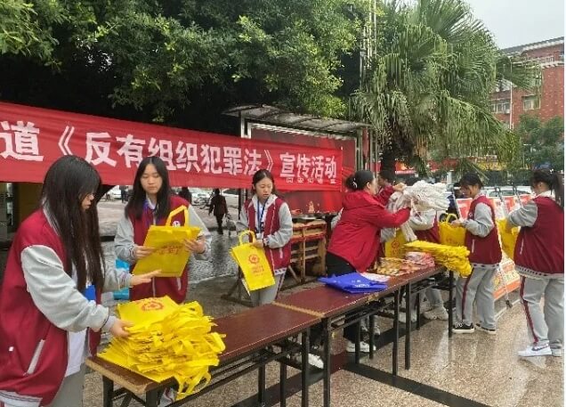 成都新高技工學校