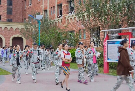 四川天府新區(qū)航空旅游職業(yè)學(xué)院