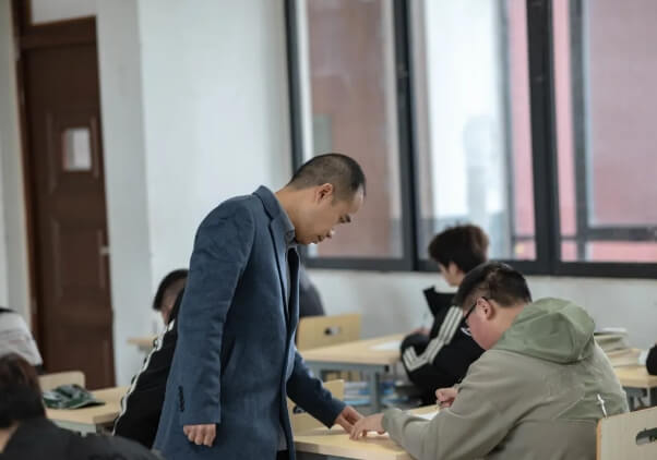 四川科技職業(yè)學院中職部