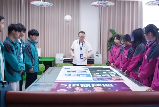 成都新華高級技工學校