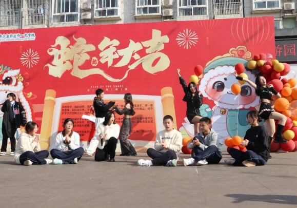 龍泉師一