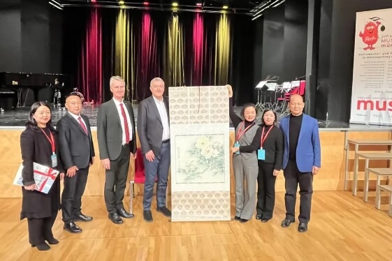 成都市彭州市中學(xué)