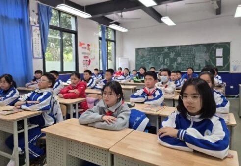 成都佳興外國(guó)語(yǔ)學(xué)校
