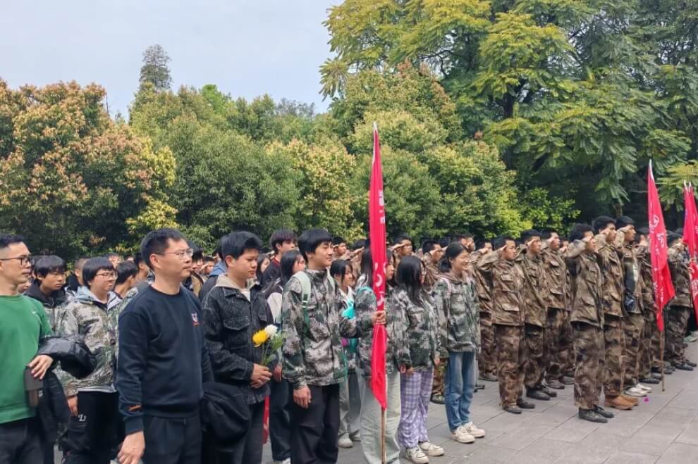 自貢市電子信息職業(yè)技術學校
