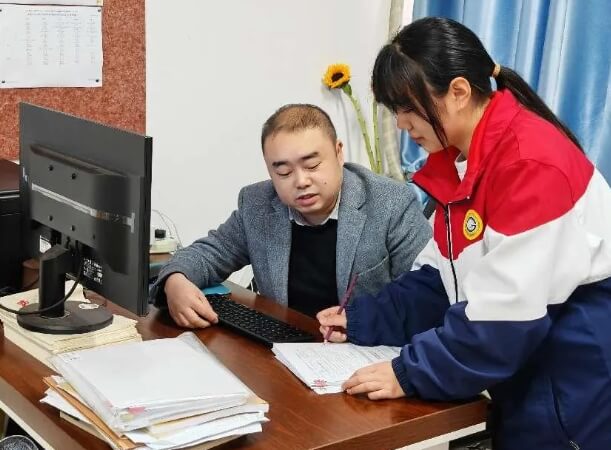 崇州市職教中心