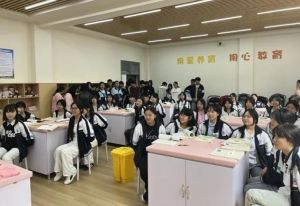 2025年省檔案學(xué)校師資如何_師資介紹