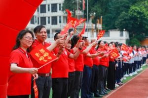 2025年成都市龍泉驛區(qū)東競高級中學(xué)辦學(xué)條件_辦學(xué)歷史