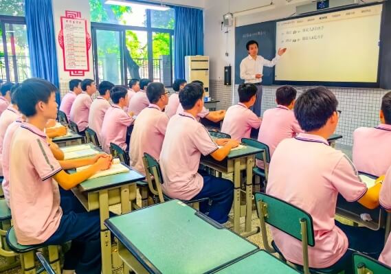 成都市郫都區(qū)友愛職業(yè)技術學校