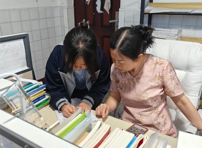 眉山育英實驗學校