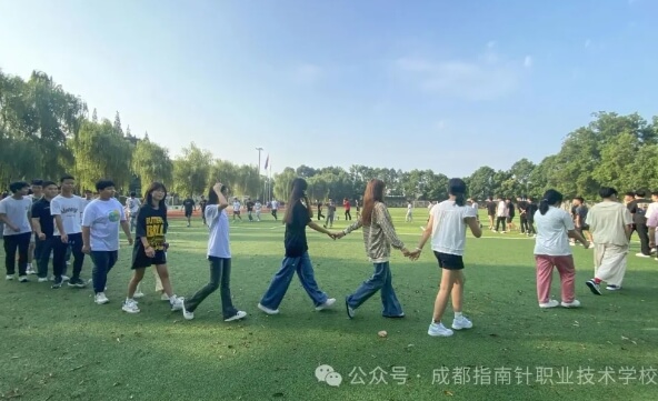 成都指南針職業(yè)技術(shù)學(xué)校