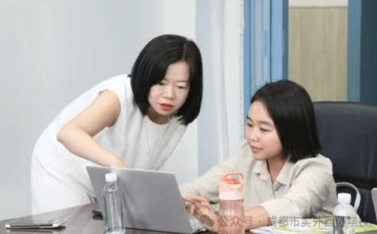 成都市實外西區(qū)學(xué)校
