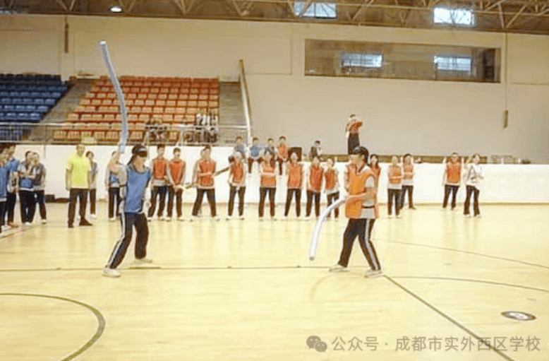 成都實外新都五龍山學(xué)校